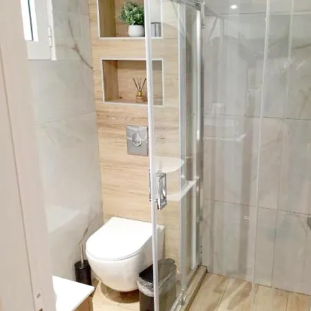 Laskarina * סקאלה סוטירוס