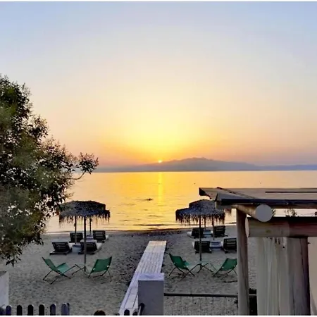 Laskarina סקאלה סוטירוס