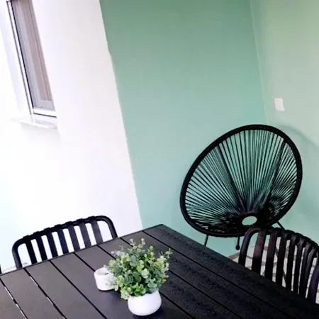 Laskarina Apartment *